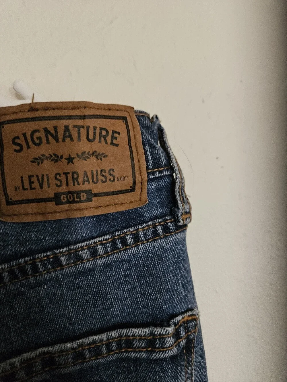 Levi's Gold Relaxed Jeans